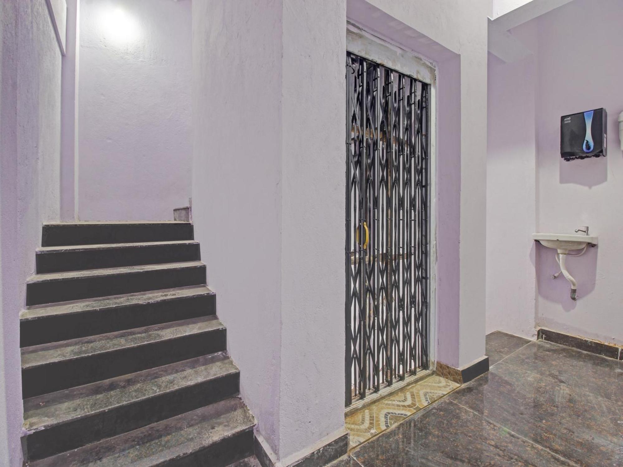 Haidar Sahibguda Hotel O Royal Stay מראה חיצוני תמונה