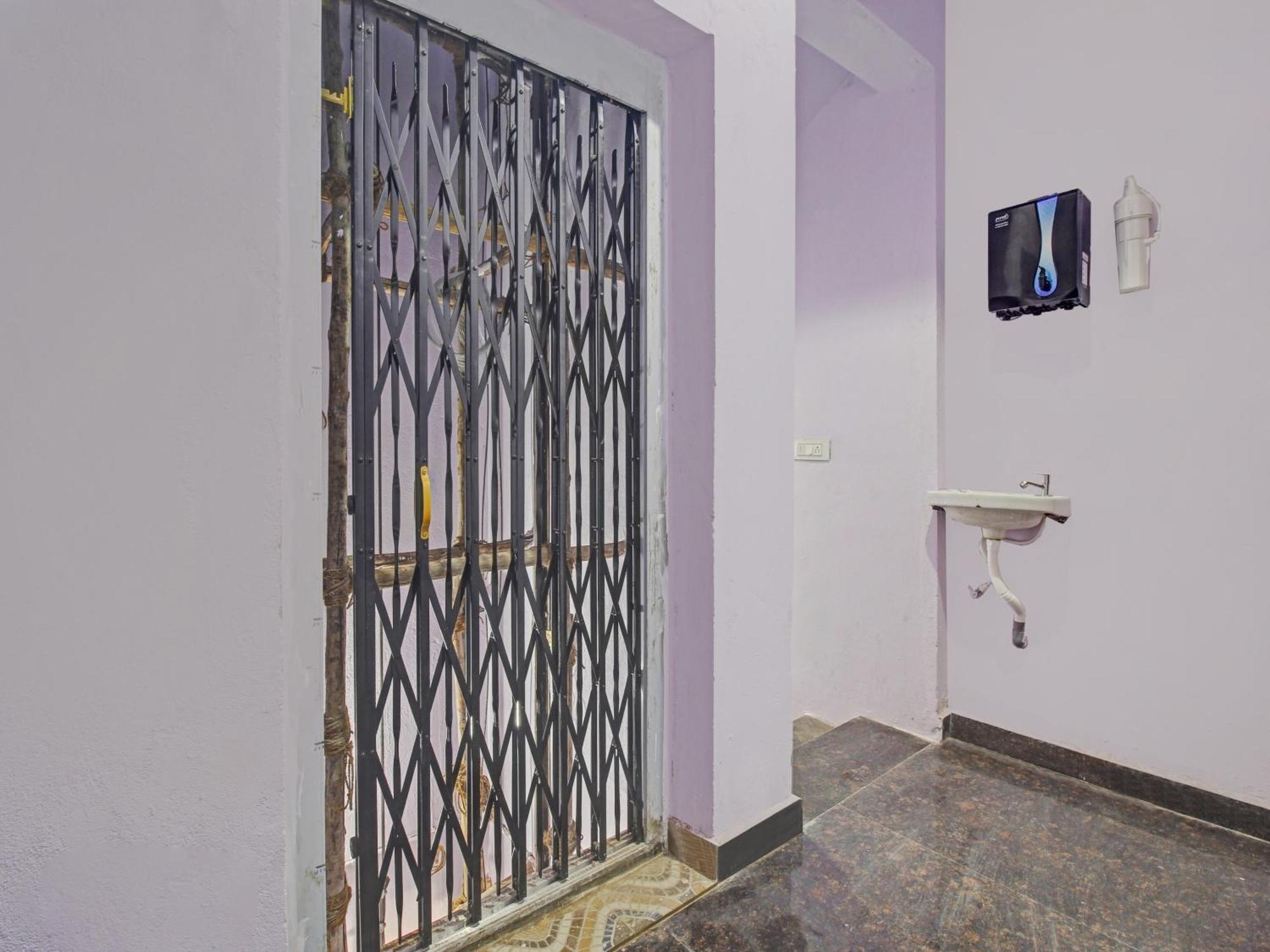 Haidar Sahibguda Hotel O Royal Stay מראה חיצוני תמונה